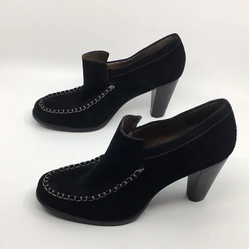 B MAKOWSKY Heeled Black Suede Loafers Sz 11 **slightly flawed**